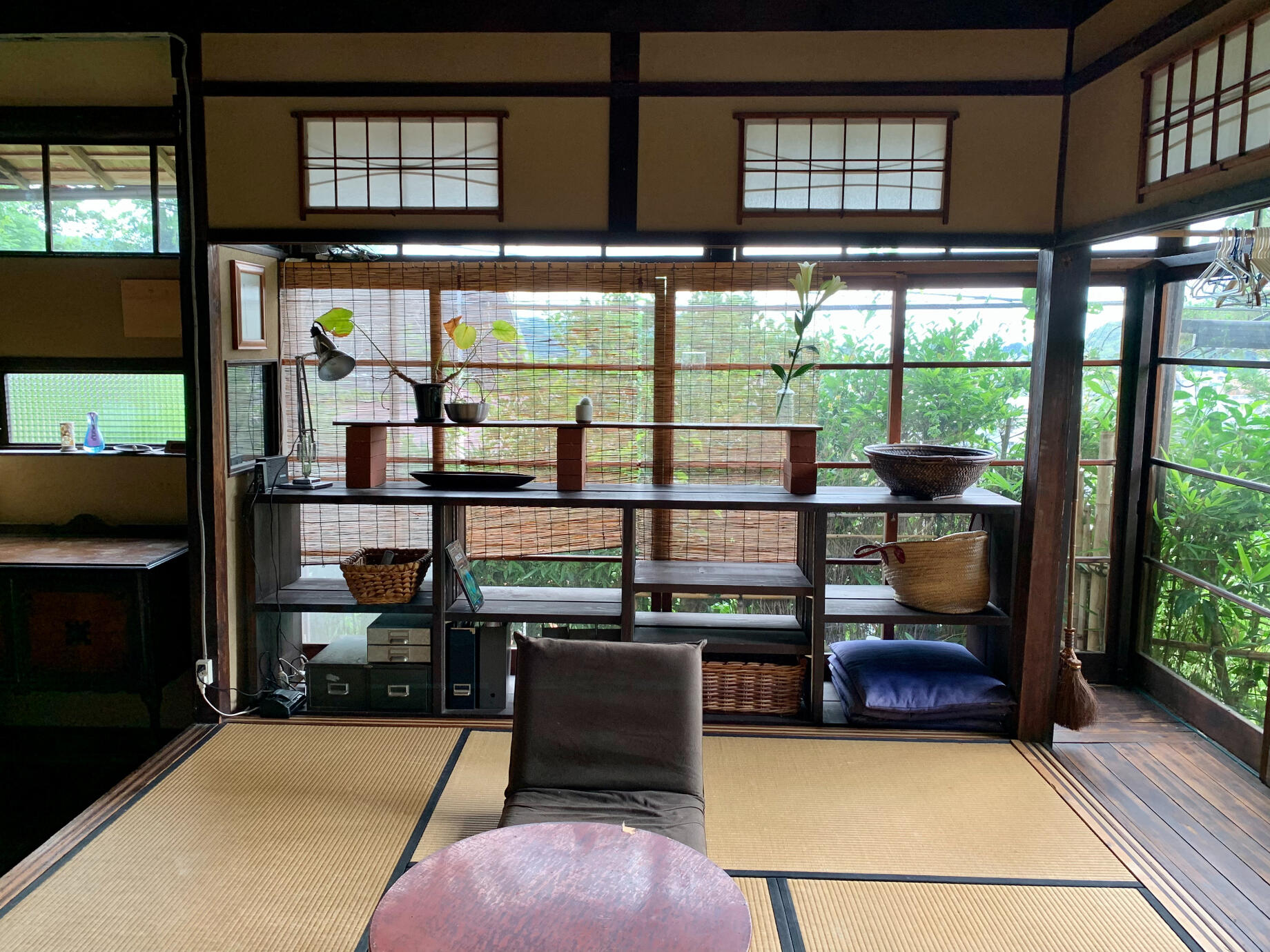 Raised southern exposure gives plenty of light and privacy.